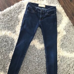 Hollister juniors super skinny lowrise 3S w26 l28